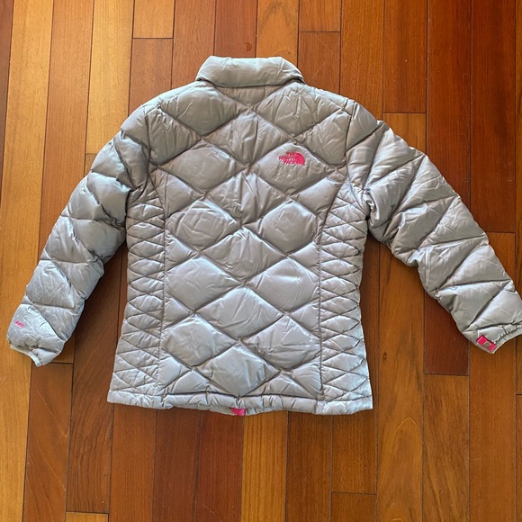 The North Face Quilted puffer coat 550 denier girls L(14/16) silver pink - Picture 9 of 10